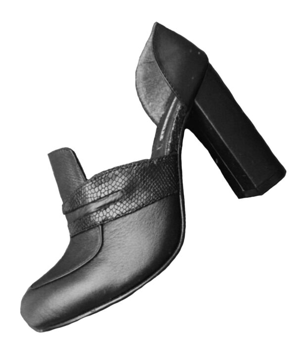 Zapatos elegantes tipo loafers con tacón ancho de cuero para mujer