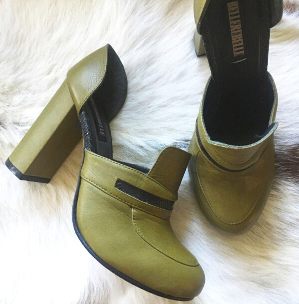 Zapatos elegantes tipo loafers con tacón ancho de cuero para mujer